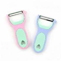 2PC PLASTIC PEELER